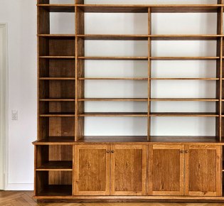Tischlerei Sebastian Schramm, Dresden Neustadt – Wohnzimmer Bücherregal Wildeiche
